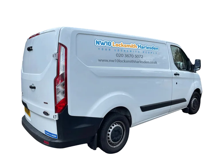NW10 Locksmith Harlesden van